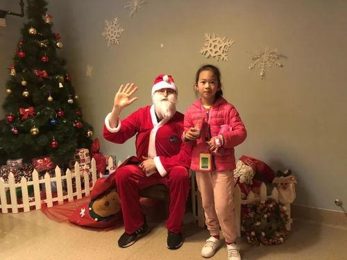 网友爆料圣诞节视频,圣诞节精彩瞬间，欢乐氛围感染众人  第3张